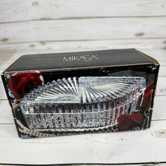Mikasa Diamond Fire Crystal Glass Covered Trinket Box Leaf Shape WY247/930 - Picture 11 of 14